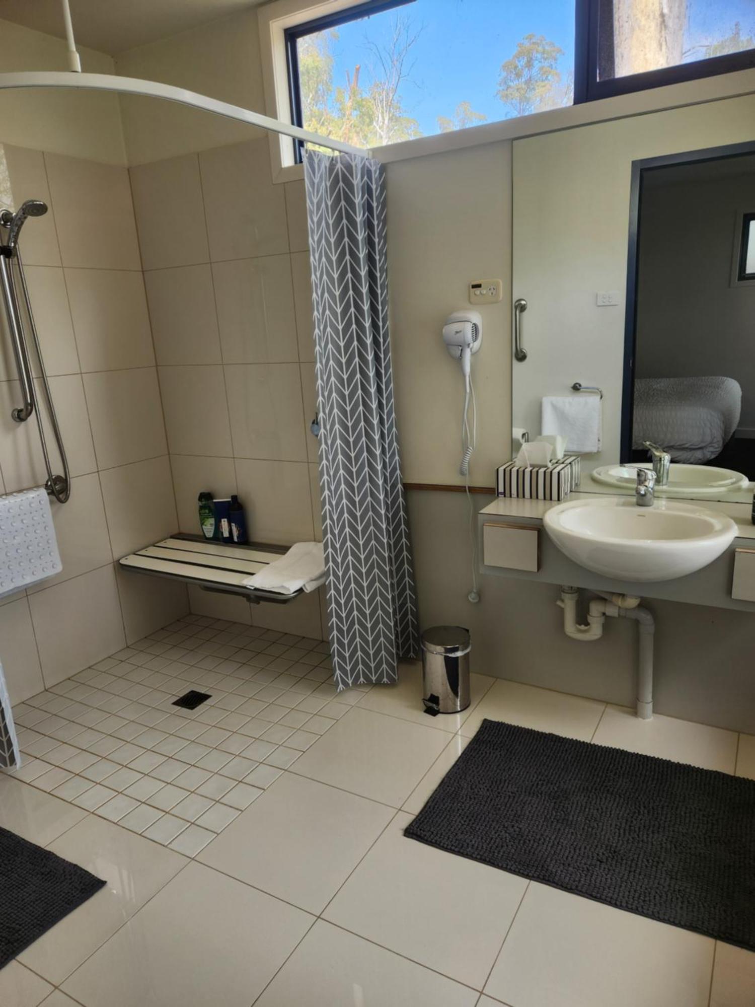 Armalong Winery Chalets Grindelwald Room photo